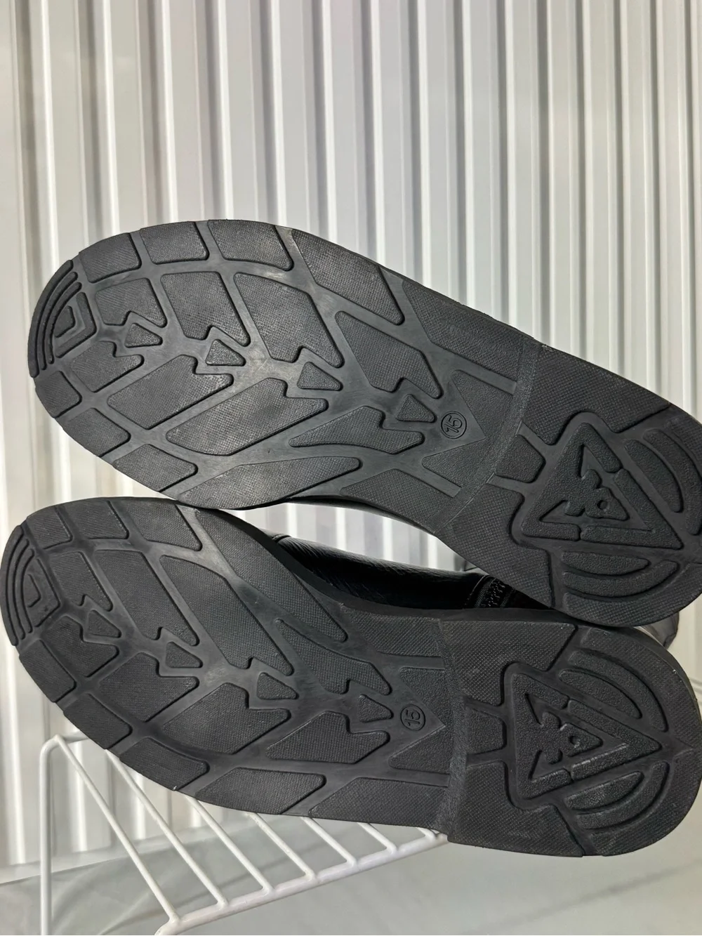 Verillas size 15